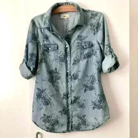 Rose  Print Shirt - Picture 1 of 5